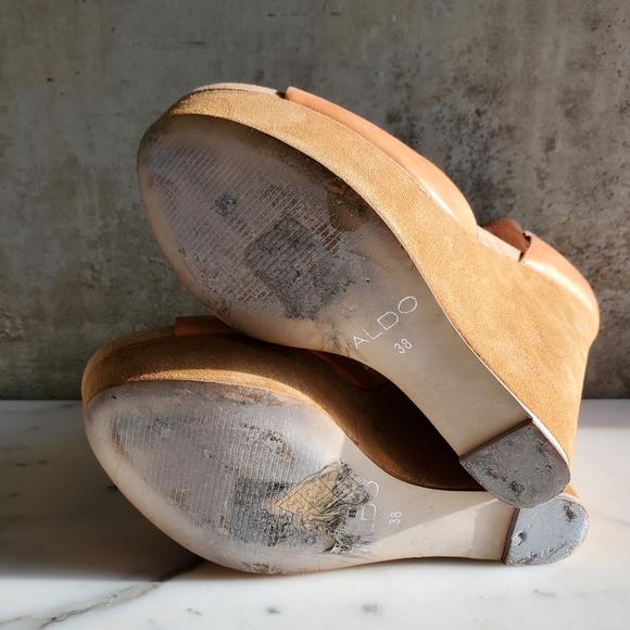 ALDO Tan/Peach platform Sandles / Size 38 - Picture 3 of 4